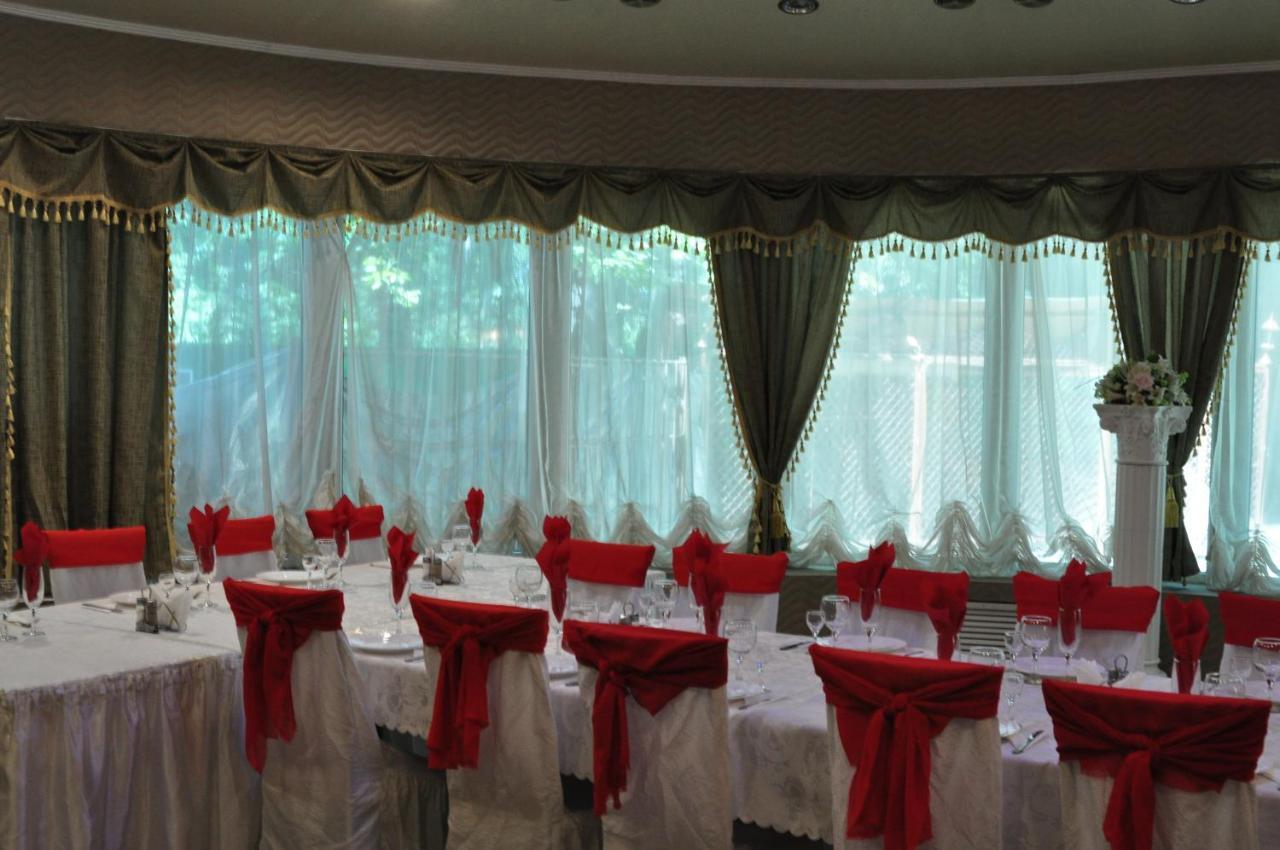Hotel Dubrava Połtawa Zewnętrze zdjęcie