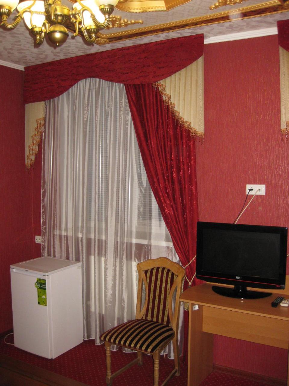 Hotel Dubrava Połtawa Zewnętrze zdjęcie